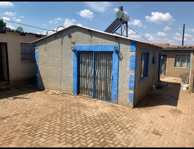 9 BEDROOM HOUSE FOR SALE IN KAALFONTEIN